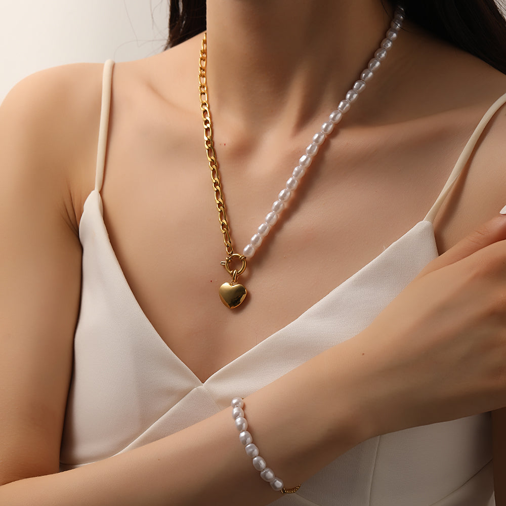 Harmony in Contrast Necklace