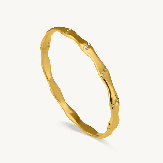 Scalloped Gold Bangle Bracelet