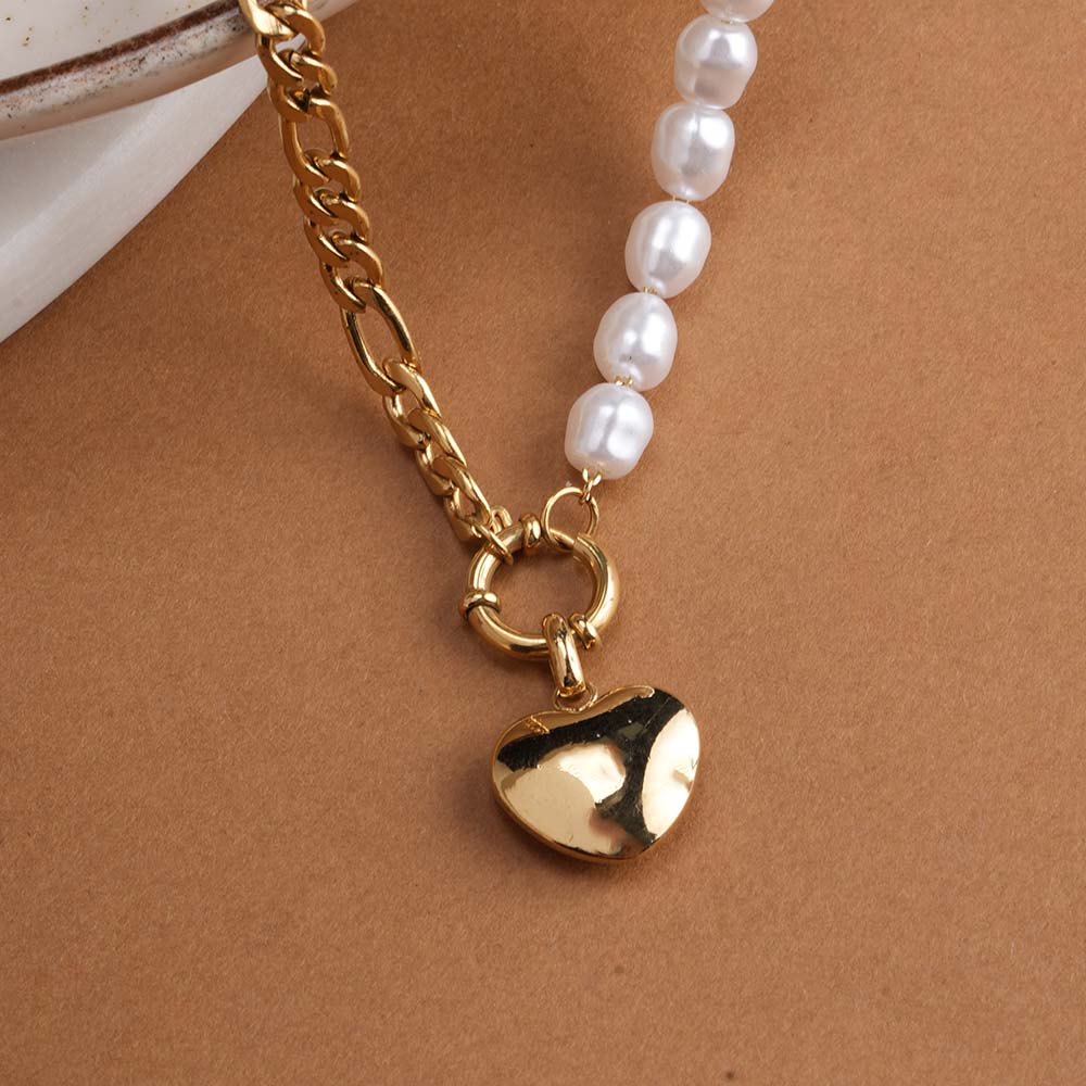 Harmony in Contrast Necklace
