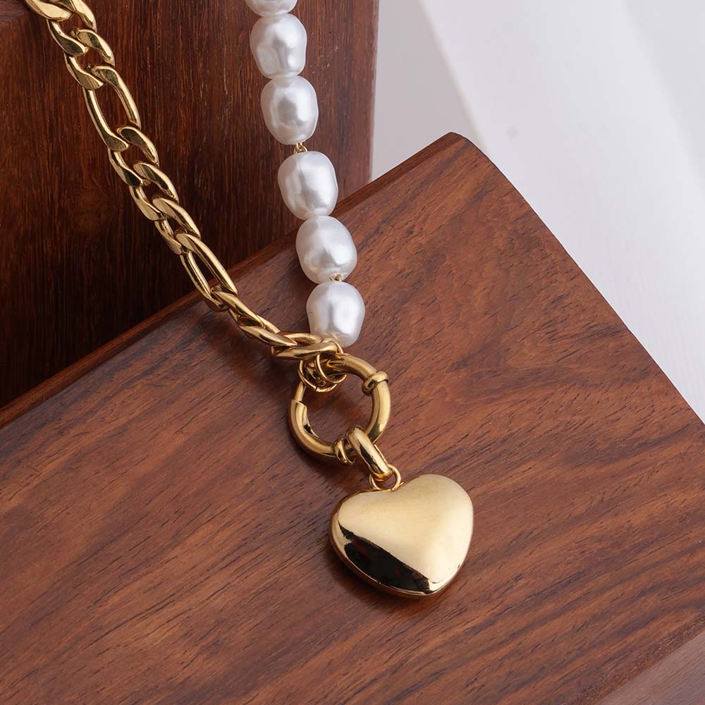Harmony in Contrast Necklace