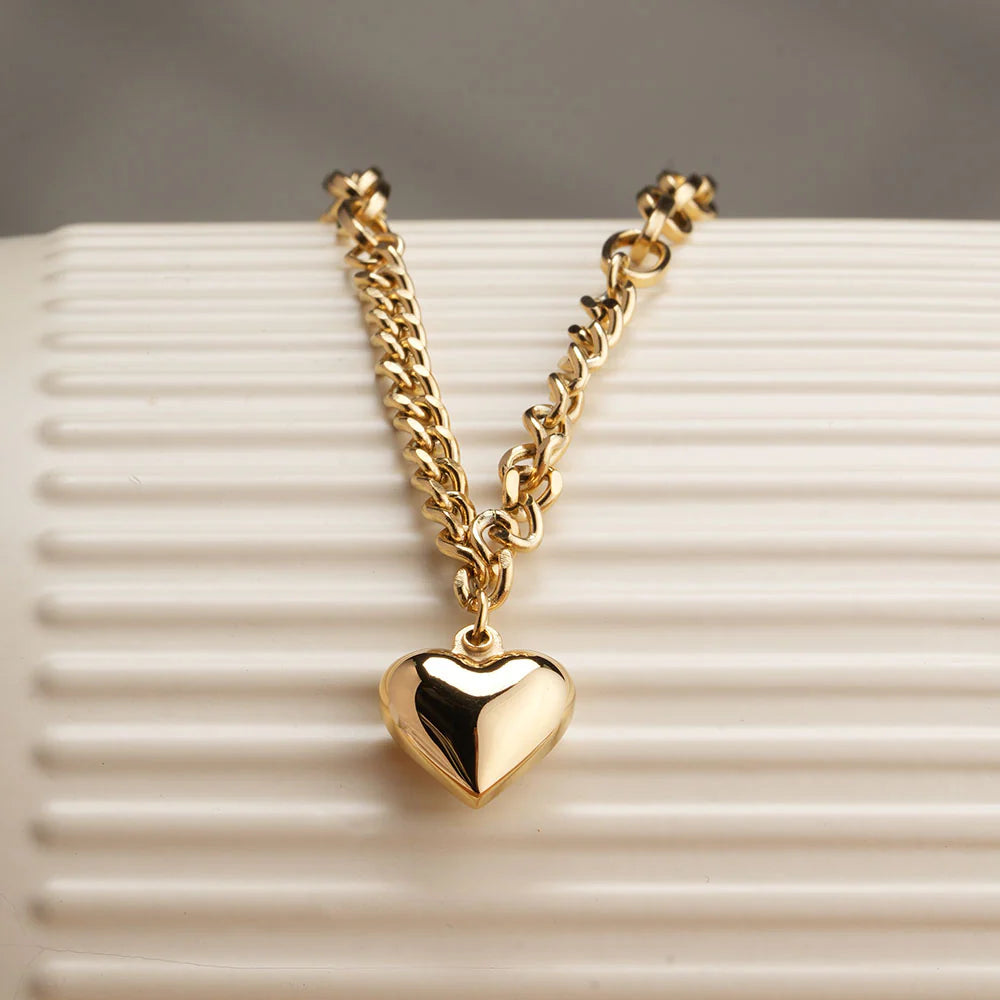 Amour Glow Necklace