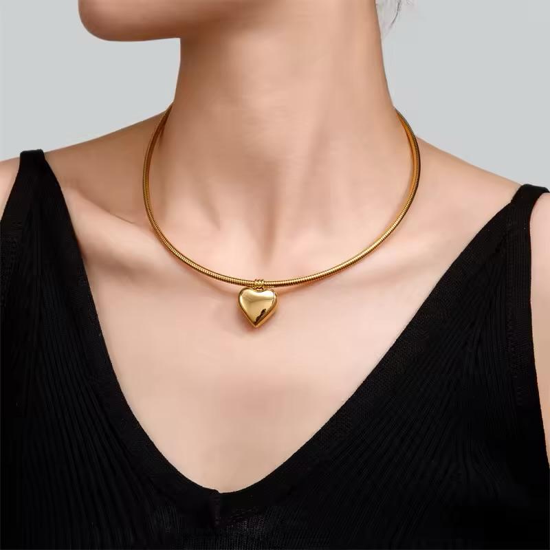 Buckle Love Heart Choker Round Snake Chain Necklaces Pendants