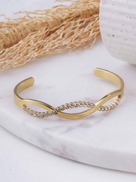 Twisted Diamond Gold Bracelet For Womens - Waterproof & Anti-Tarnish (One Size)