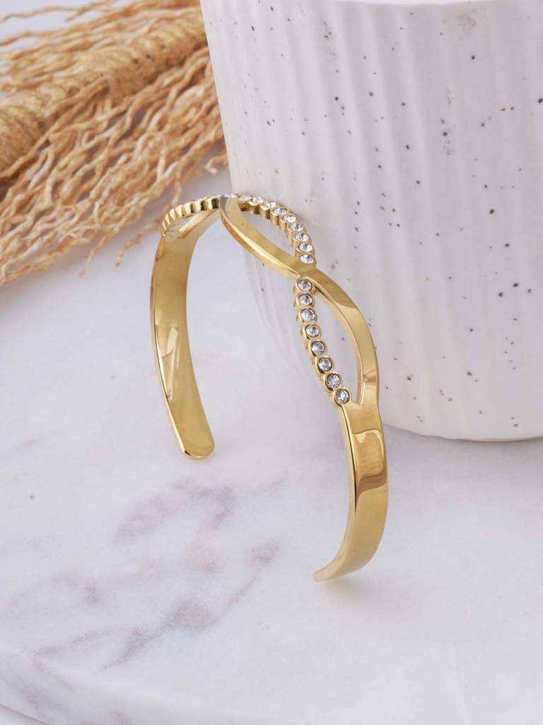 Twisted Diamond Gold Bracelet For Womens - Waterproof & Anti-Tarnish (One Size)